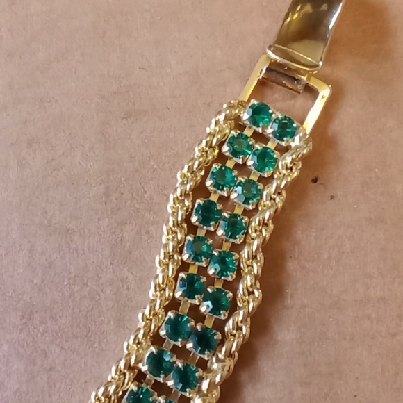 💚Emerald rhinestone #379 - Picture 7 of 10